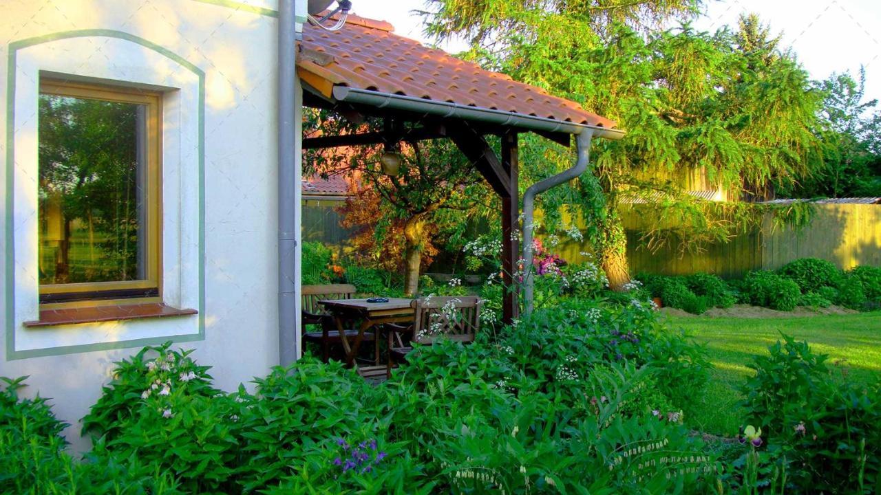 Janischs Fewo Im Spreewald, Terrasse, Grosser Garten Und Blick Inklusive Unterspreewald エクステリア 写真